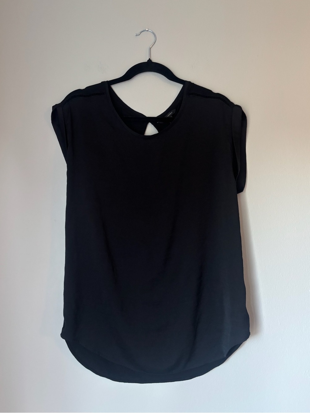Banana Republic Black Cap Sleeve Keyhole Blouse